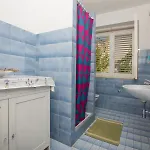 6 * Podgora