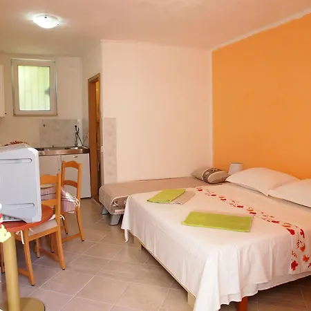 6 Podgora