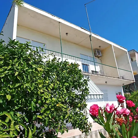 Apartman 6 Podgora