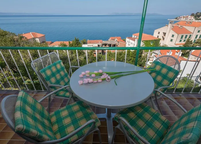 Apartment 6 *